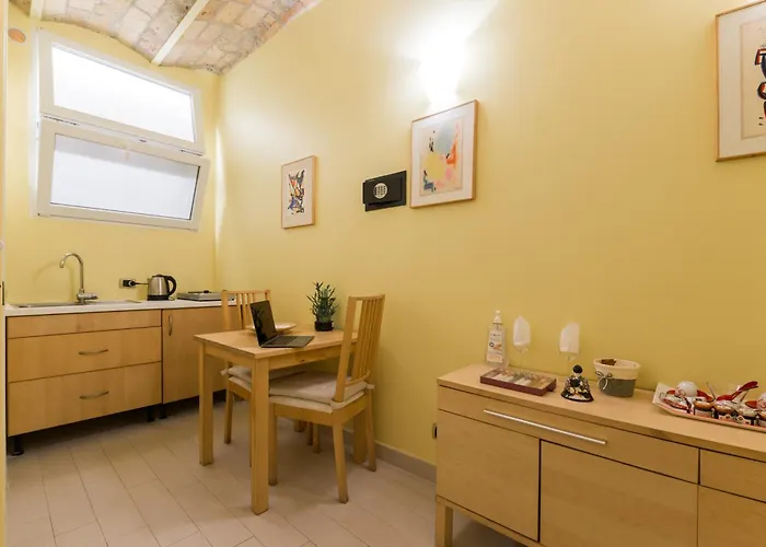 Guest house Trinita Dei Monti 4*
